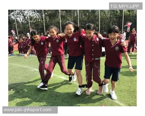 西安滑板队的默契配合与团队精神探讨