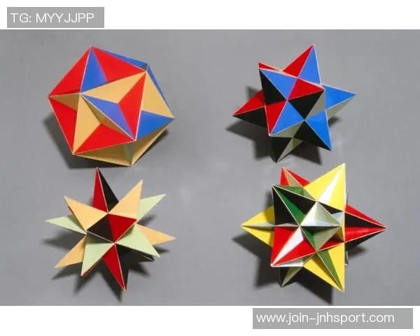 足球的黑皮设计与正五边形的几何美学探讨 足球的黑皮设计与正五边形的几何美学探讨